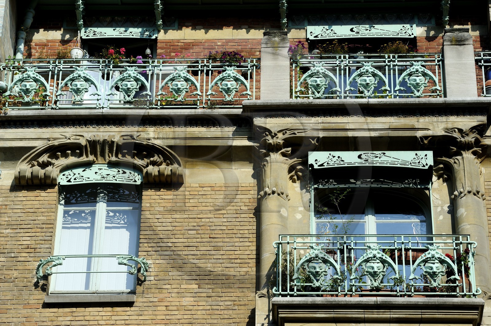 France, Paris (75), le Castel-Beranger, immeuble du 14 rue La Fontaine de style Art Nouveau  par Hector Guimard