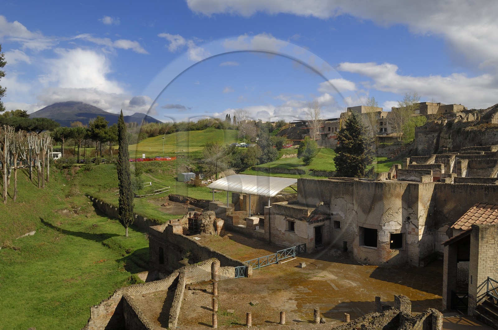 Italie, Campanie, Pompei, site archéologique classé Patrimoine Mondial de l'UNESCO, avec le Vésuve en arrière-plan