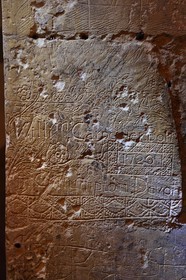 France, Charente-Maritime (17), La Rochelle, la Porte Royale construite entre 1706 et 1723, graffitis de prisonniers anglais dans la salle de garde