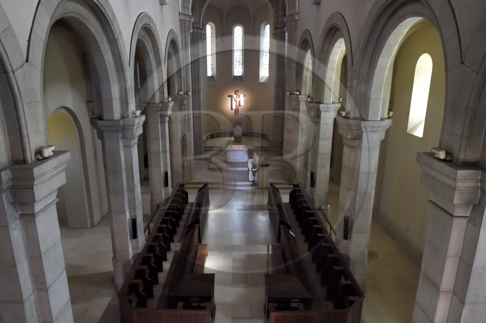 France, Alpes-Maritimes (06), Cannes, Iles de Lérins, Ile de Saint-Honorat, Abbaye de Lérins, l'église abbatiale et le monastère
