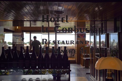 France, Bouches du Rhone, Marseille, architectural work of Le Corbusier, listed as World Heritage by UNESCO, Cite Radieuse or Radiant City by Le Corbusier, the ambulatory between the 3rd and the 4th floor, the hotel and restaurant