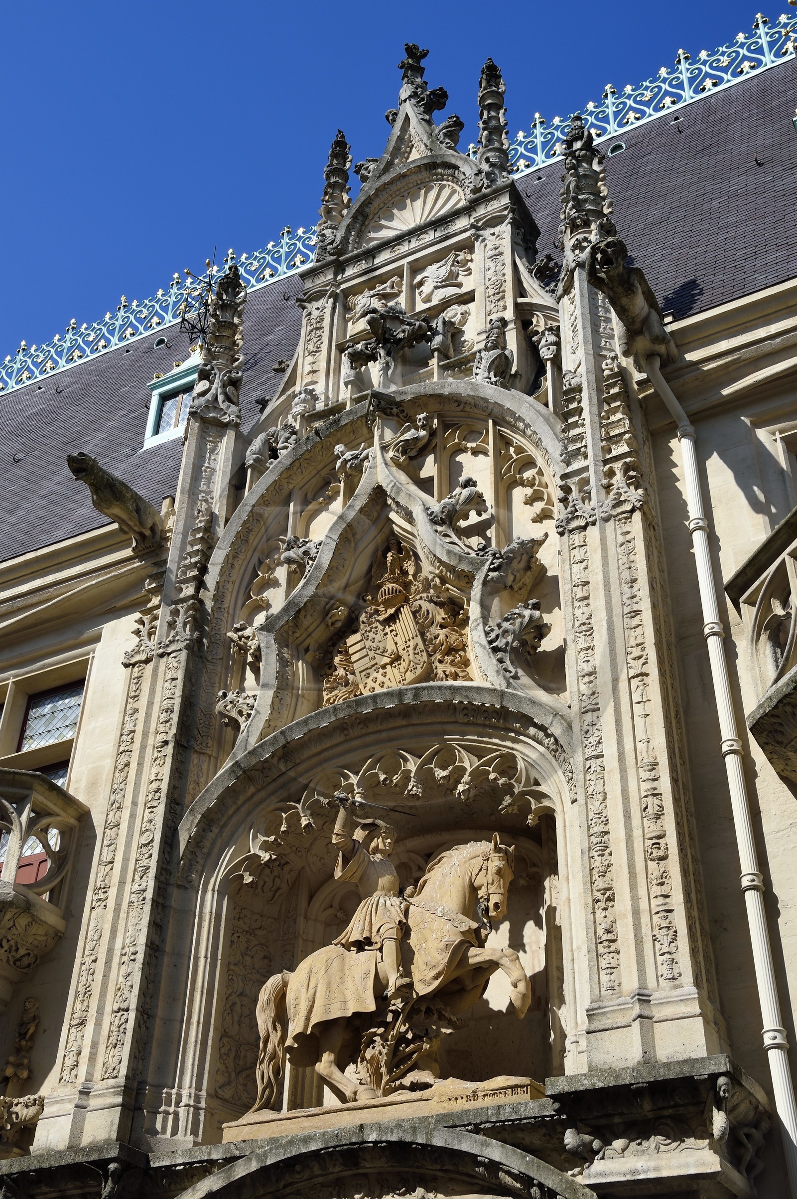France, Meurthe-et-Moselle (54), Nancy, le Palais Ducal (Palais des Ducs de Lorraine) abrite le Musée historique lorrain, statue équestre du duc Antoine