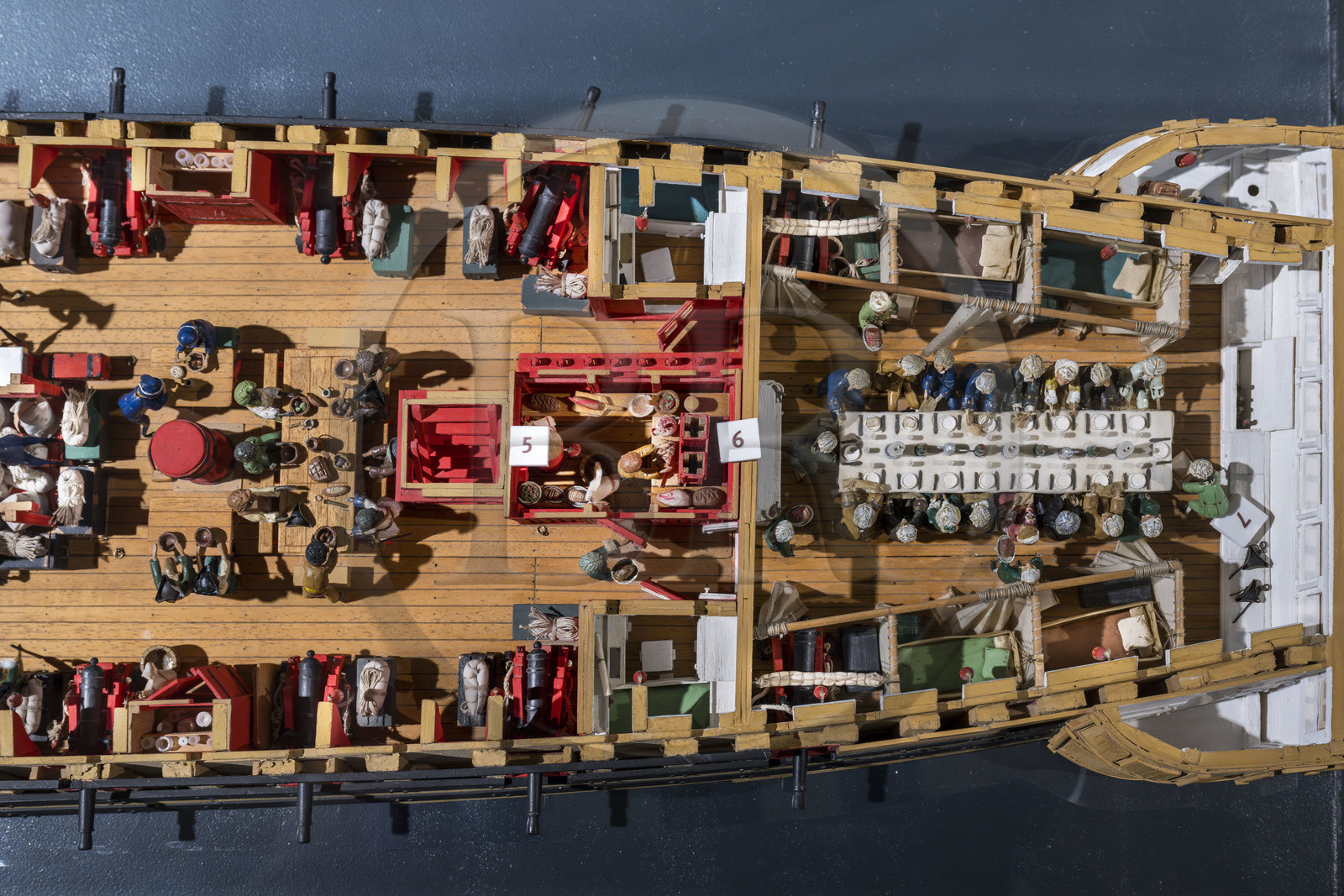 France, Morbihan (56), Port-Louis, la citadelle de Port-Louis, musée de la Compagnie des Indes, maquette du navire Le Soleil d'Orient premier grand vaisseau de commerce mis en chantier à Lorient pour le compte de la Compagnie des Indes fin XVIIème