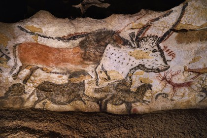 France, Dordogne, Perigord Noir, Vezere Valley, Montignac sur Vezere, Lascaux II caves, reconstitution of the prehistoric site and decorated cave listed as World Heritage by UNESCO, Horse and Aurochs