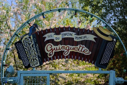 France, Val de Marne, the Marne riverside, Martin-Pecheur Guinguette, open air cafe on the Marne riverside, where people usually dance