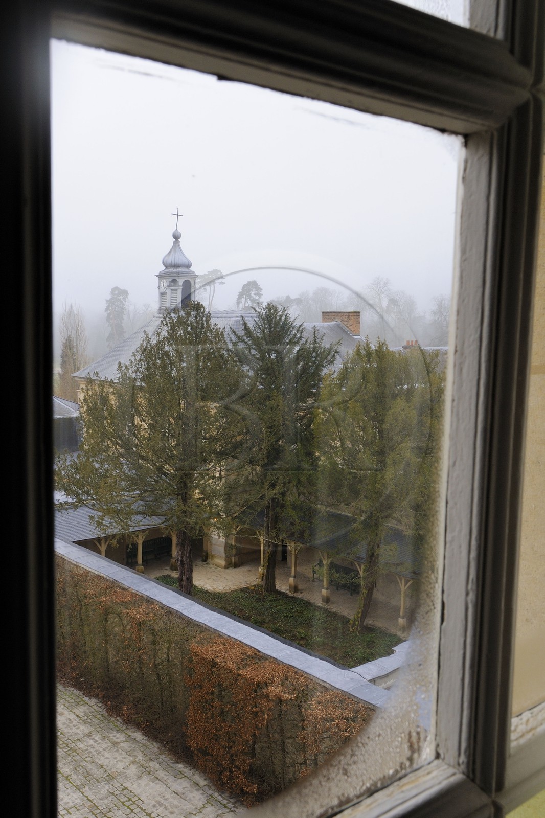 France, Yvelines (78), château de Versailles, classé Patrimoine Mondial de l'UNESCO, le domaine de Marie-Antoinette, le Petit Trianon, la chapelle et le petit jardin clos
