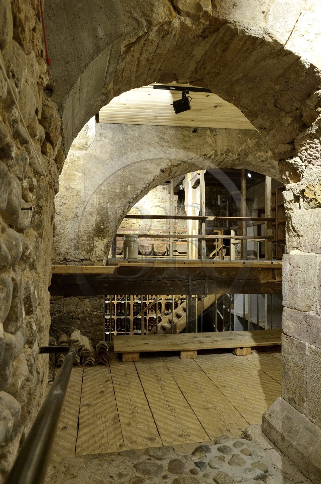 Allemagne, Bade-Wurtemberg, Fribourg en Brisgau, Zum Roten Bären le plus ancien hotel-restaurant toujours en activité d'Allemagne, la cave