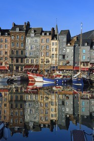 France, Calvados (14), Pays d'Auge, Honfleur, le Vieux-Bassin, le quai Sainte-Catherine