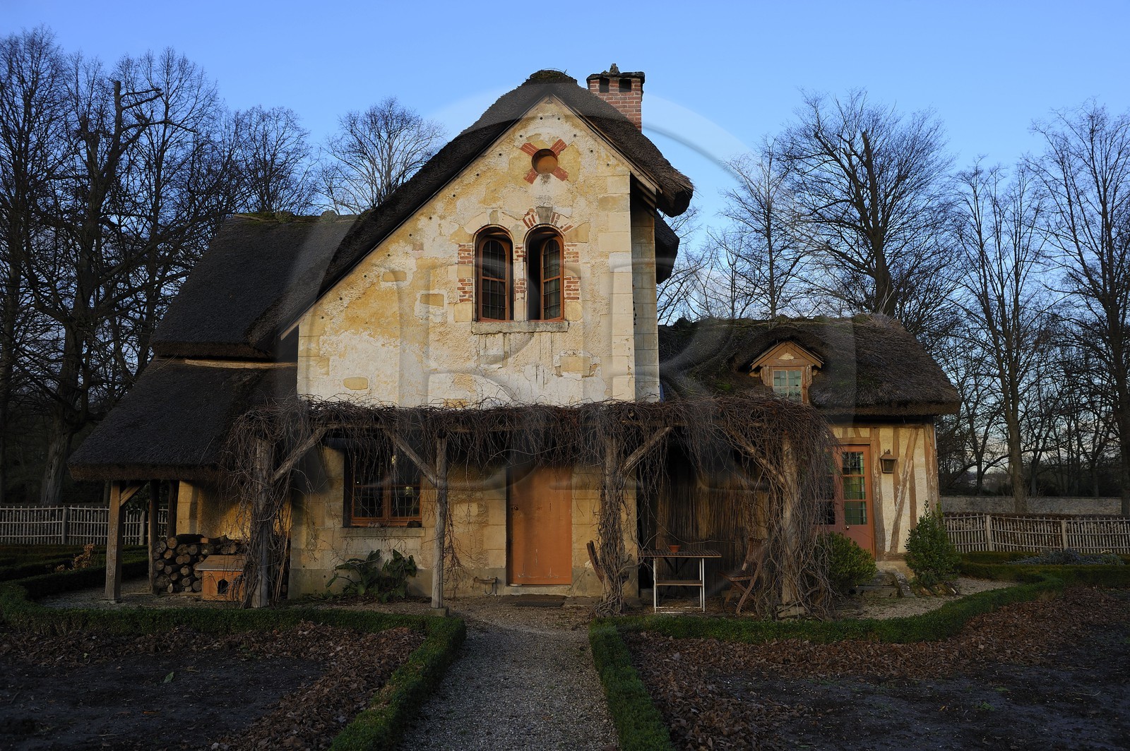 France, Yvelines (78), château de Versailles, classé Patrimoine Mondial de l'UNESCO, le domaine de Marie-Antoinette, le Hameau de la Reine