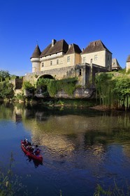 France, Dordogne (24), Périgord Noir, vallée de la Vézère, Thonac, le Chateau de Losse sur son éperon rocheux au bord de la Vézère
