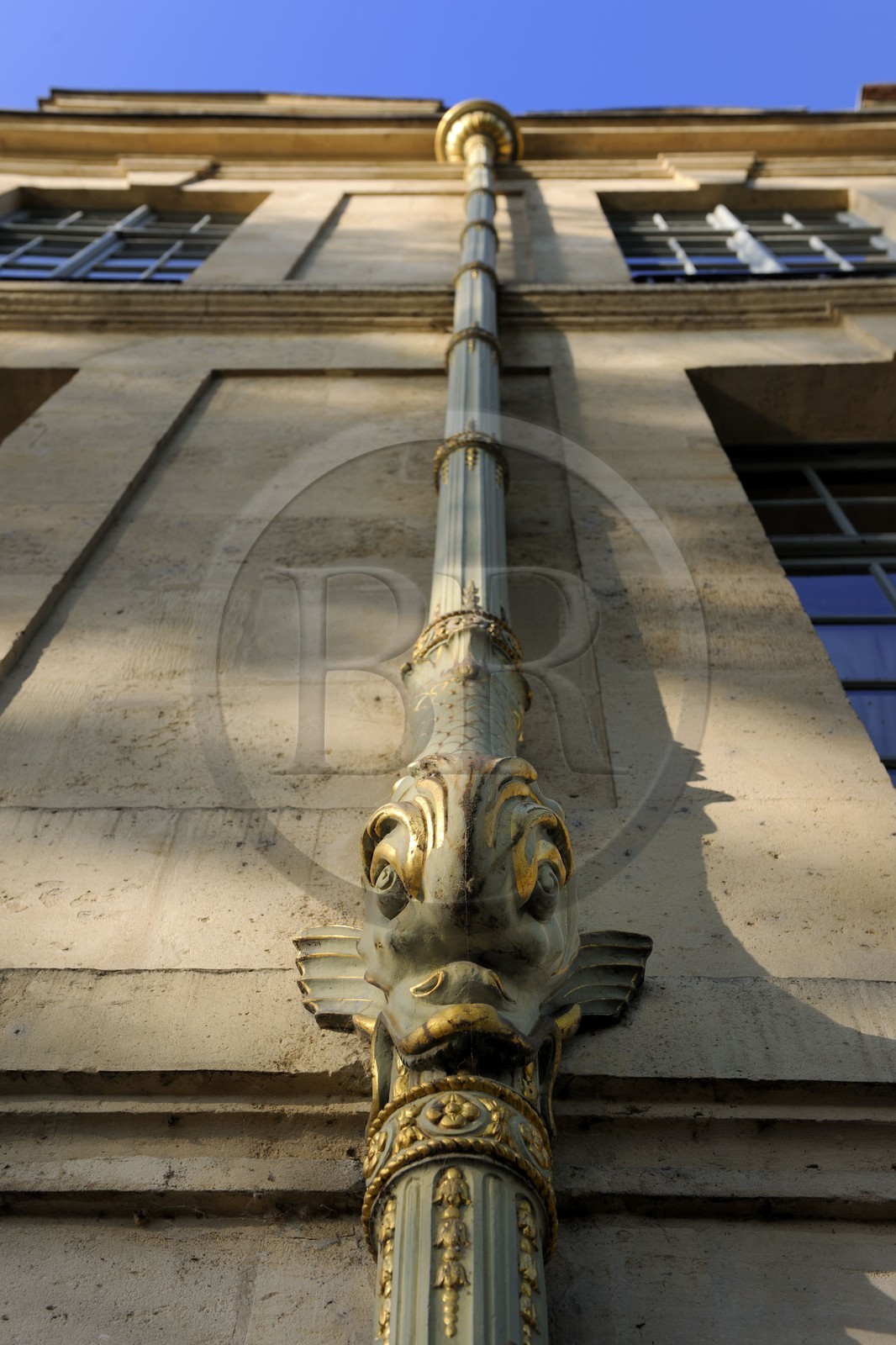 France, Paris (75), île Saint Louis, gouttières  de l'hôtel particulier Lauzun sur le quai d'Anjou