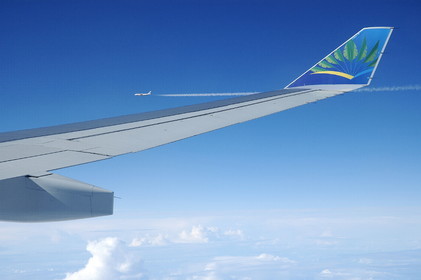 Air Caraïbes (compagnie aérienne), deux avions volant côte à côte