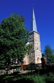 Lettonie (Pays Baltes), région de Kurzeme, péninsule de Kolka, église de Mazirbe, un des derniers endroits où vivent l'ethnie des Lives
