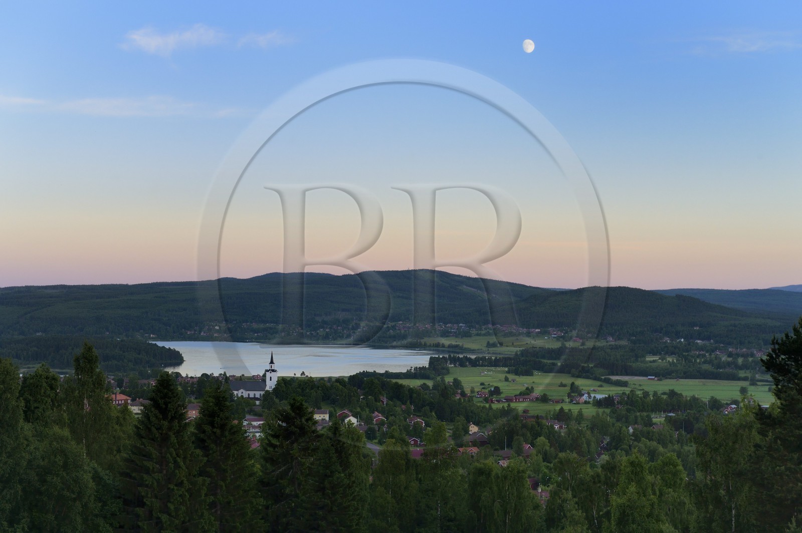 Suède, comté de Dalécarlie, région de Leksand, Siljansnäs sur la rive du lac Siljan