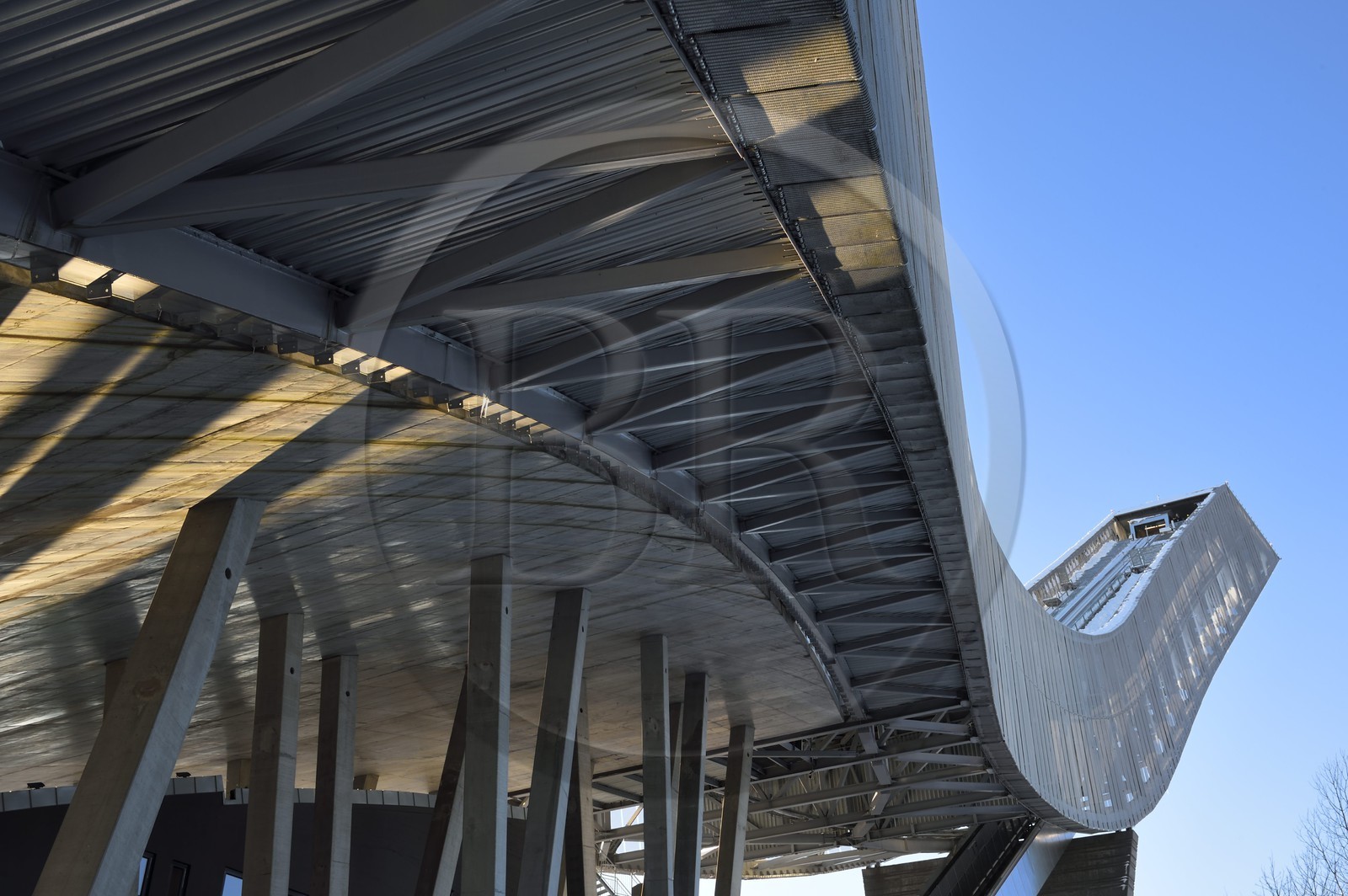 Norvège, Oslo, quartier de Holmenkollen, le tremplin de saut à ski Holmenkollbakken qui abrite le musée du ski