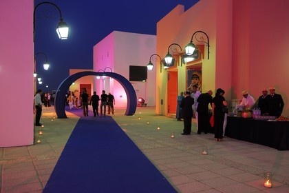 Maroc, région de l'Oriental, station balnéaire de Mediterrania Saïdia, la Médina Saidia galerie marchande construite sous forme de médina marocaine