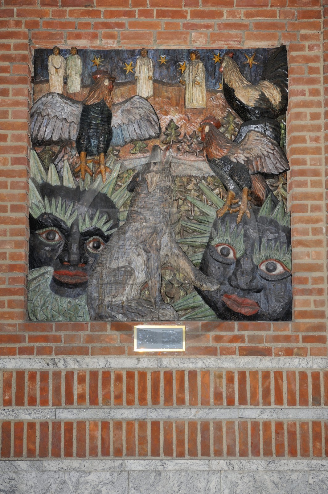 Norvège, Oslo, l'hôtel de Ville (Radhuset), bas-reliefs représentant les mythes vikings