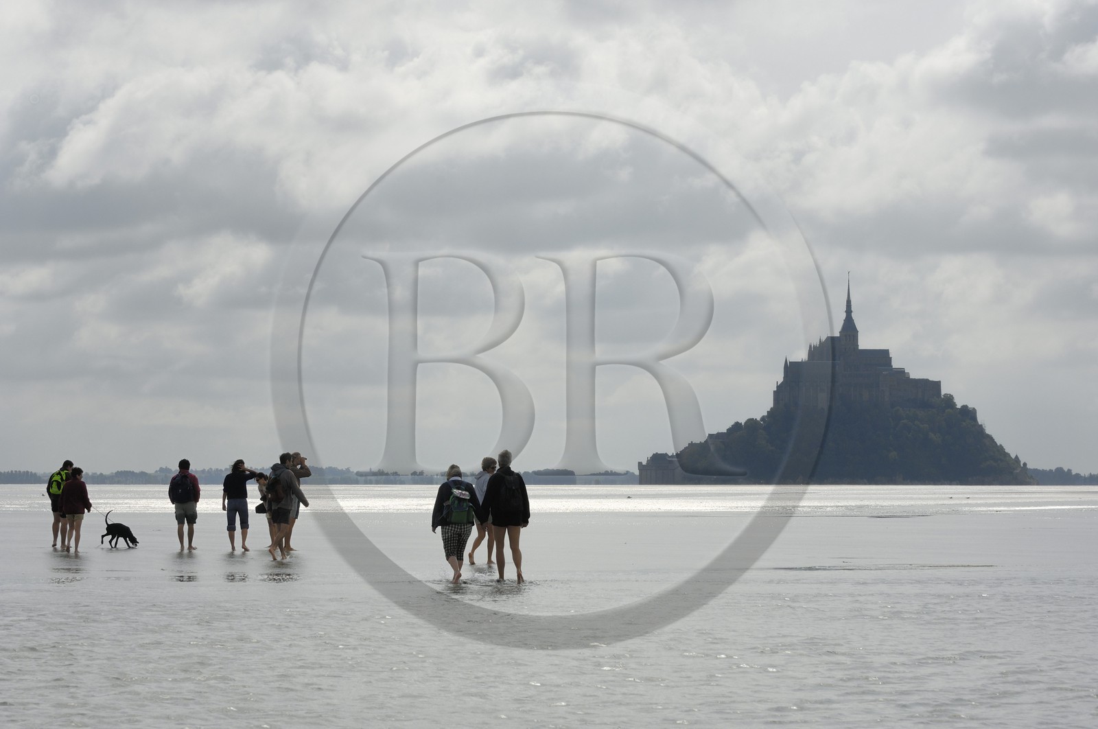 France, Manche (50), traversée à pied de la Baie du Mont Saint-Michel, classé Patrimoine Mondial de l' UNESCO