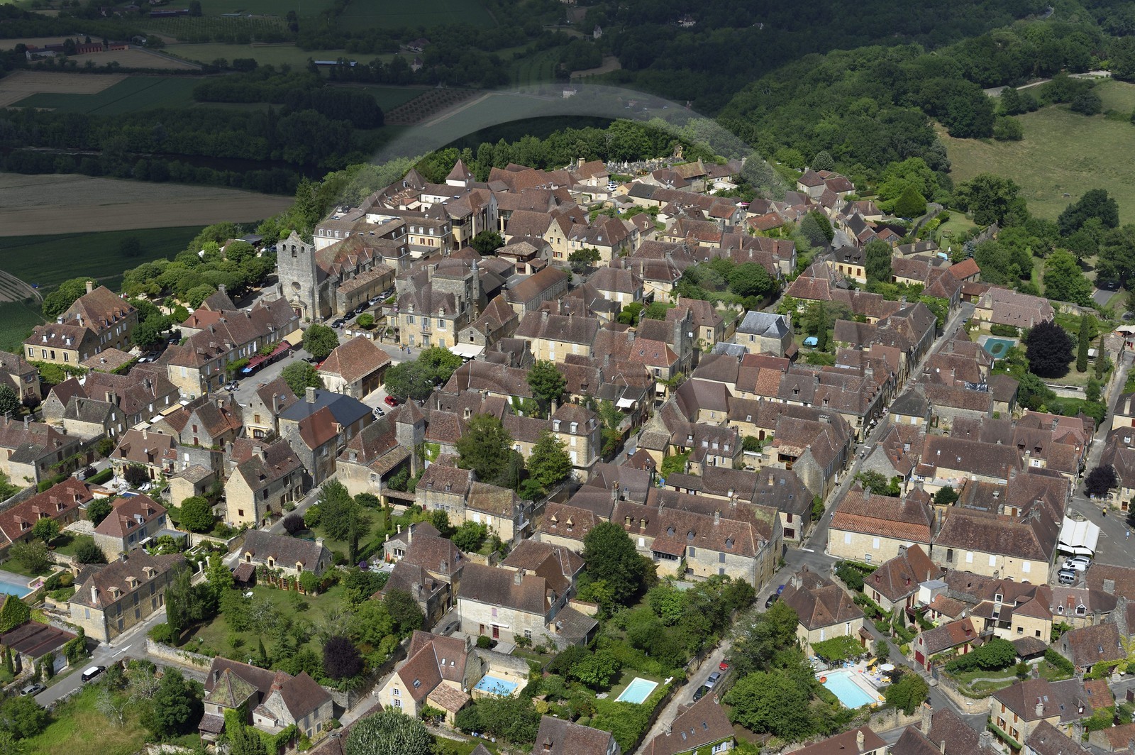 France, Dordogne (24), Périgord Noir, vallée de la Dordogne, vallée de la Dordogne, Domme, labellisé Les Plus Beaux Villages de France (vue aérienne)
