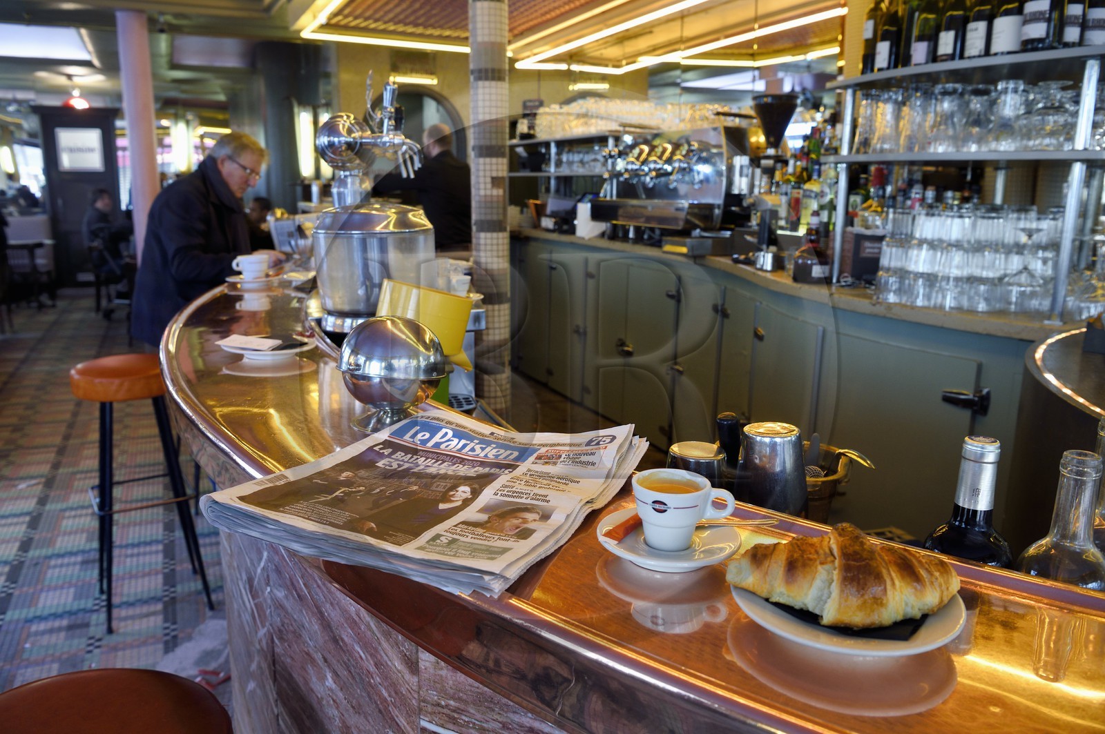France, Paris (75), la Butte Montmartre, rue Lepic, le Café des Deux Moulins qui servit de décor du film Le Fabuleux destin d'Amélie Poulain