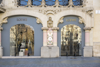 Spain, Catalonia, Barcelona, Eixample district, Passeig de Gracia, Casa Lleó i Morera (1905) built by the Catalan modernist architect Lluis Domènech i Montaner