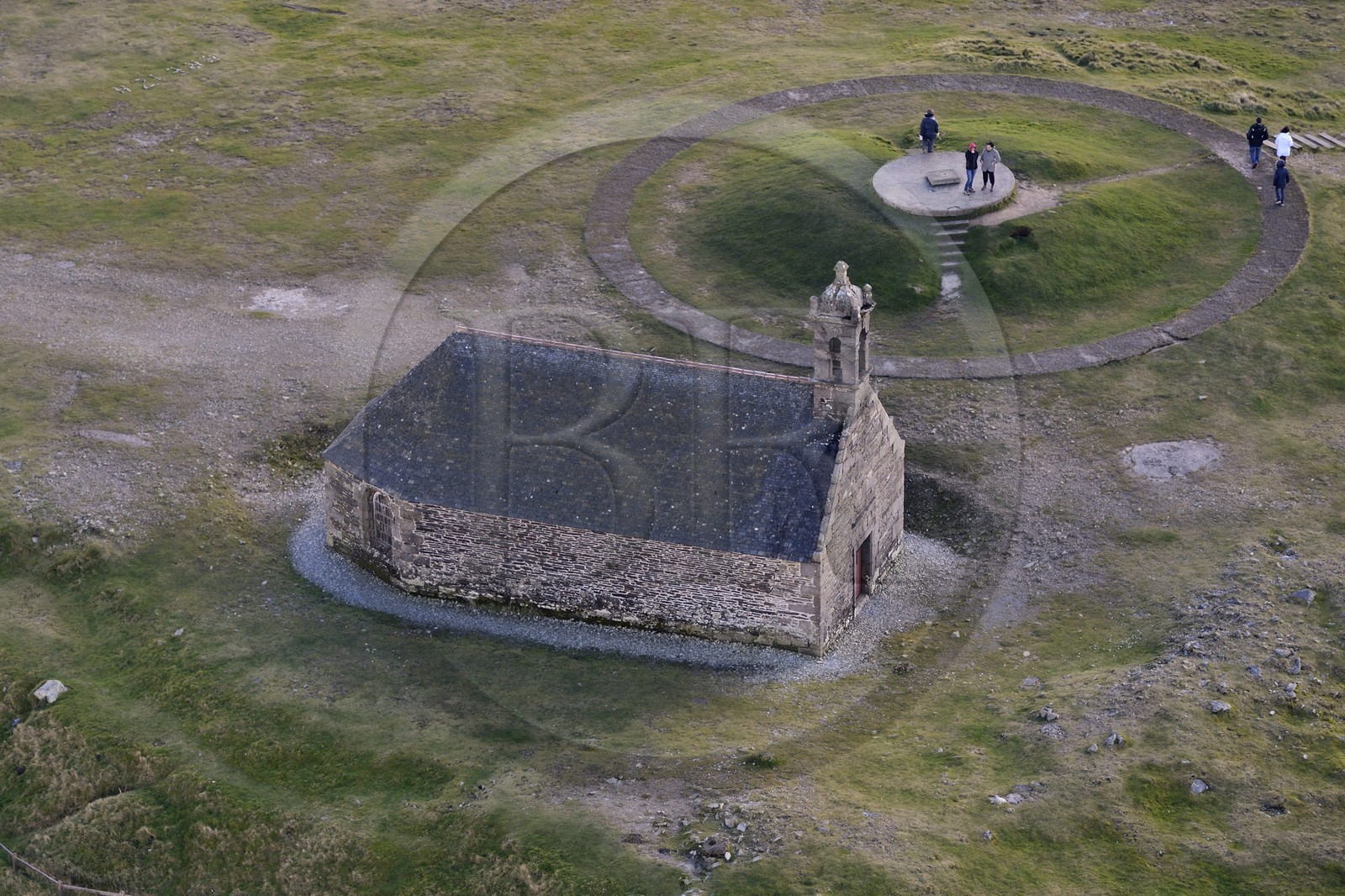 France, Finistère (29), parc naturel régional d'Armorique, Monts d'Arrée, Brasparts, la chapelle Saint Michel au sommet du Menez Mikaël (vue aérienne)