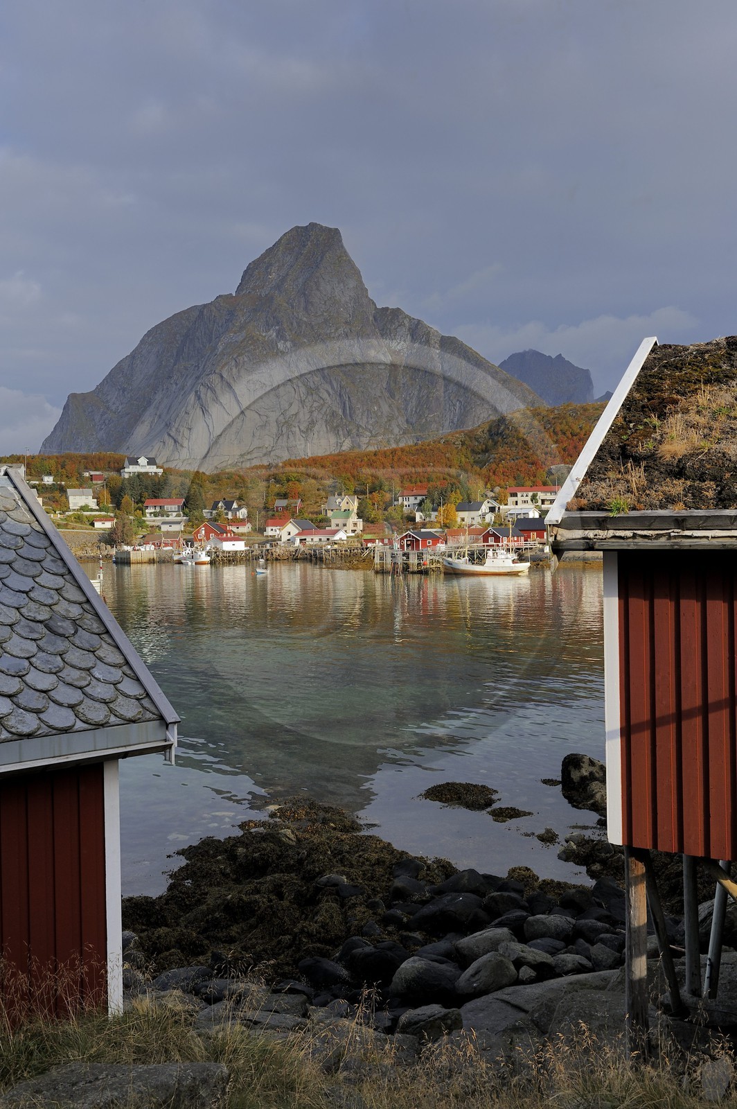 Norway, Nordland County, Lofoten Islands, Moskenes Island, Reine, rorbu (traditional fisherman's house)