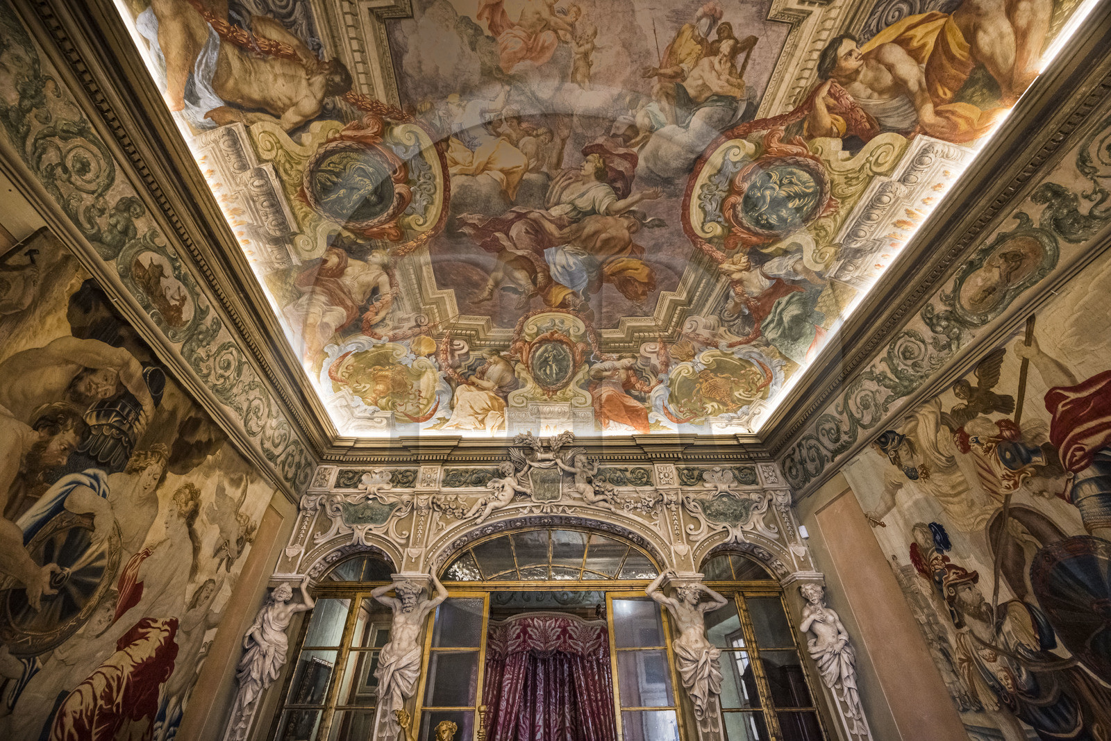 France, Alpes-Maritimes (06), Nice, quartier du Vieux Nice, Palais Lascaris du milieu XVIIe siècle, la chambre d’apparat du deuxième étage et son alcove