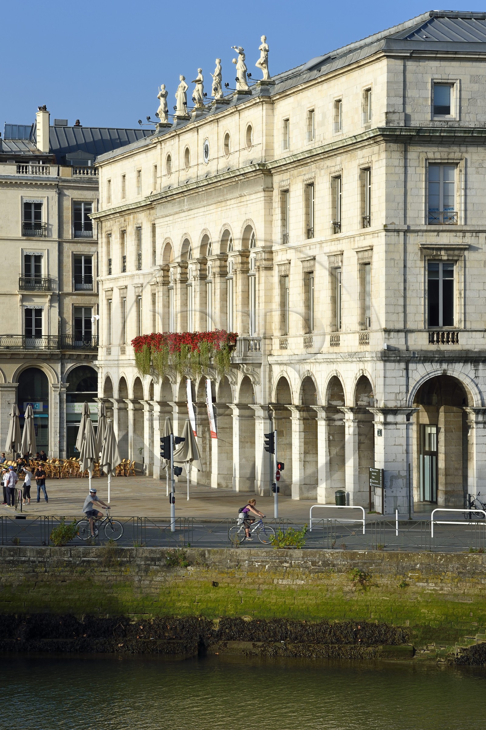 France, Pyrenees Atlantiques, Basque Country, Bayonne, City Hall, its facade is adorned with six allegorical statues symbolizing the artistic and economic activities of the city
