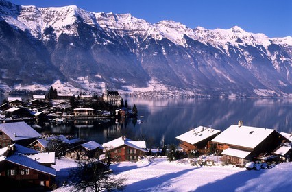 Suisse, région de Bern (Oberland Bernois), le lac de Brienz et la ville