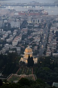 Israel, Haïfa, les jardins en terrasses du mausolée du Báb sur le mont Carmel