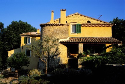 France, Var (83), Provence Verte, village de Bras vers Saint-Maximin-la-Sainte-Baume, la maison d'hôtes Le Peyrourier, une campagne en Provence