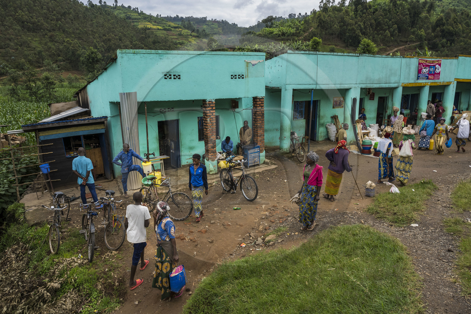 Rwanda, Province du Nord, District de Musanze (Ruhengeri), jour de marché à Muryabazira sur la Route Nationale 4 entre Kigali et Ruhengori