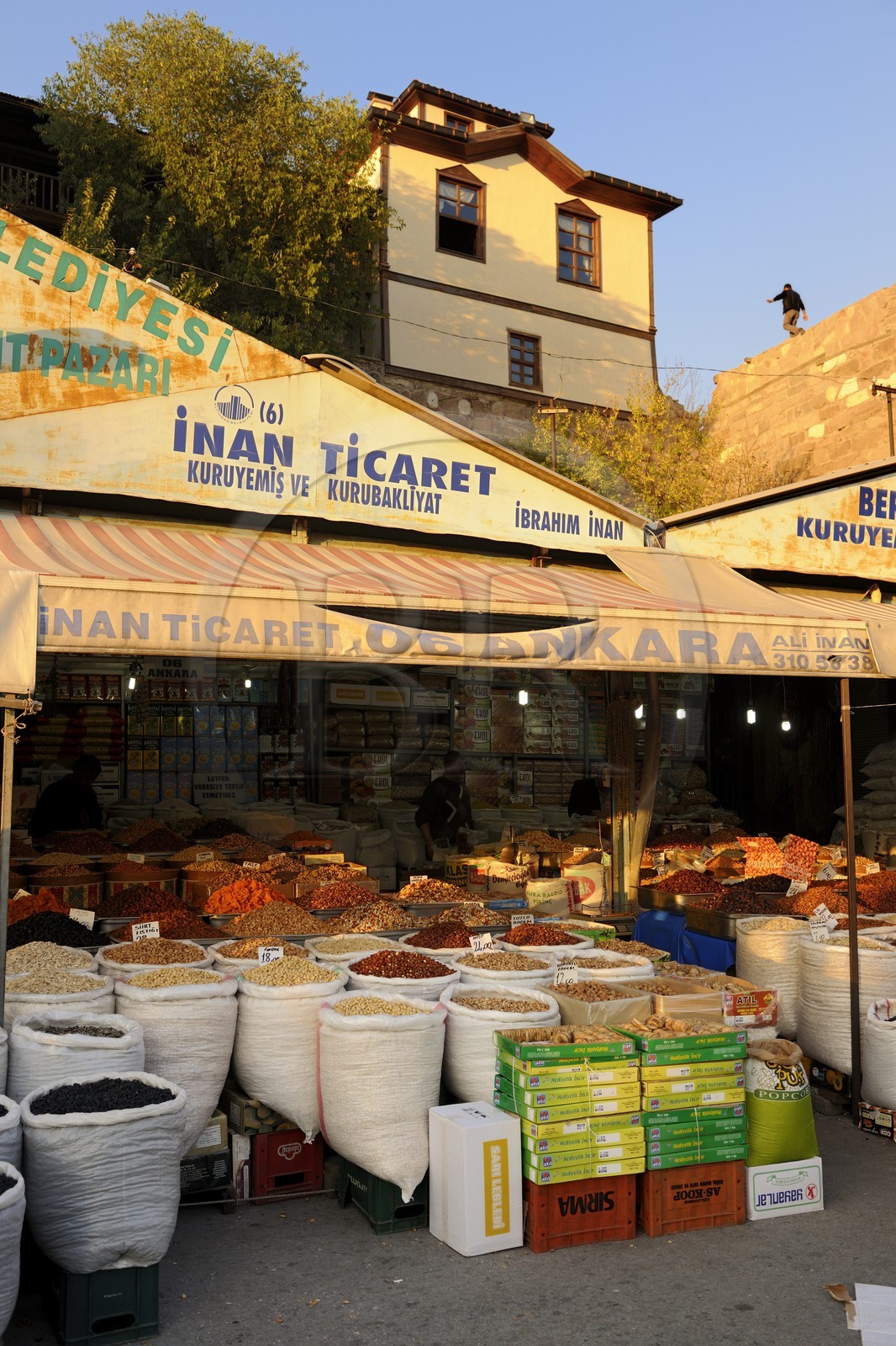 Turquie, Anatolie centrale, Ankara, marché au pied de la citadelle dans la vieille ville