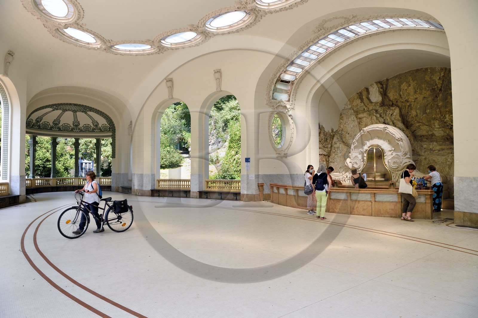 France, Allier (03), Vichy, le pavillon de la source des Célestins, eau Vichy-Célestins