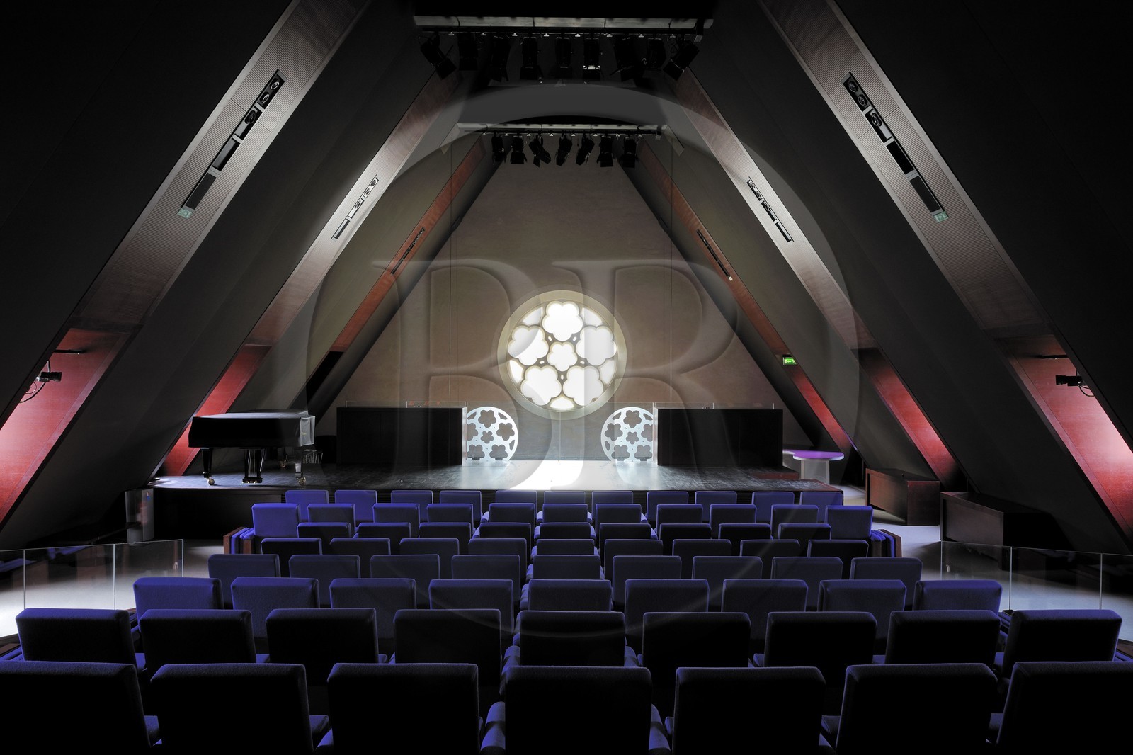 France, Paris (75), le Collège des Bernardins, auditorium du deuxième étage