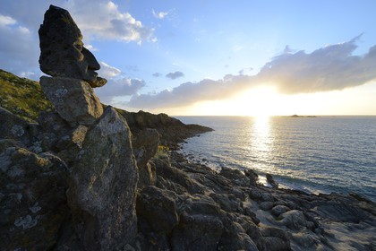 France, Ille-et-Vilaine (35), Saint-Malo, Rothéneuf, rochers sculpté par l'abbé Fouré entre 1870 et 1904