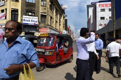 Sri Lanka, province de l'ouest, district de Colombo, Colombo, le bazar animé de Pettah dans Main street