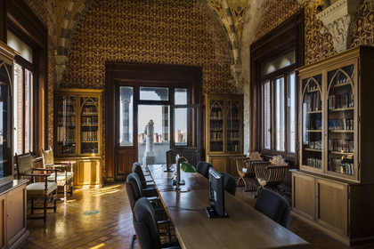 Italie, Ligurie, Gênes, Castello d'Albertis Museo delle Culture del Mondo, chateau de Enrico Alberto D'Albertis, explorateur, navigateur et écrivain voyageur génois (1846-1932), la bibliothèque