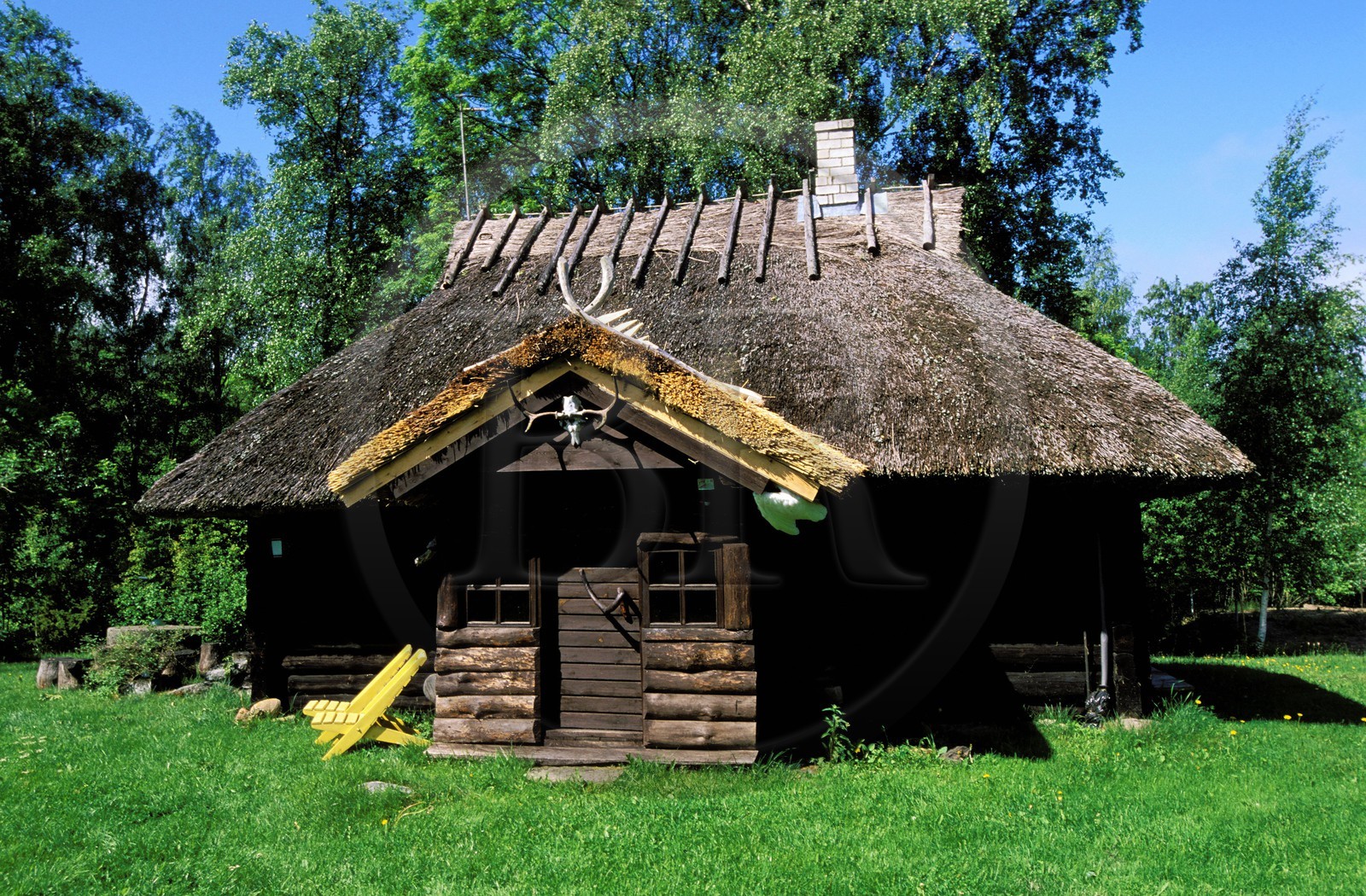 Estonie (Pays Baltes), île de Muhu, village de pêcheurs de Koguva, maison traditionnelle en bois