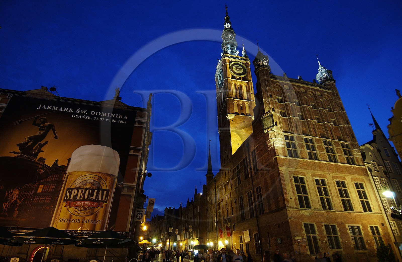 Pologne, Poméranie Orientale, Gdansk, l' Hôtel de ville (Ratusz Glownego Miasta) sur la place du Long-Marché (Dlugi Targ) dans l' artère principale
