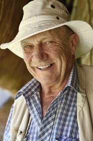 Zimbabwe, province des Midlands, Gweru, Andrew Connolly, créateur et propriétaire de Antelope Park qui abrite ALERT (African Lion and Environmental Research Trust)