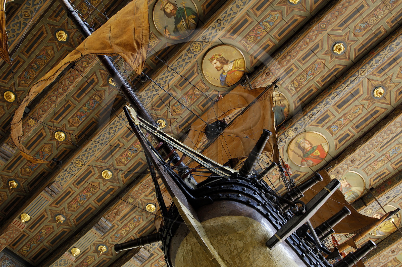 Allemagne, Breme (Bremen), maquette de bateau et plafond la salle d'Honneur de l'Hotel de Ville (Rathaus)