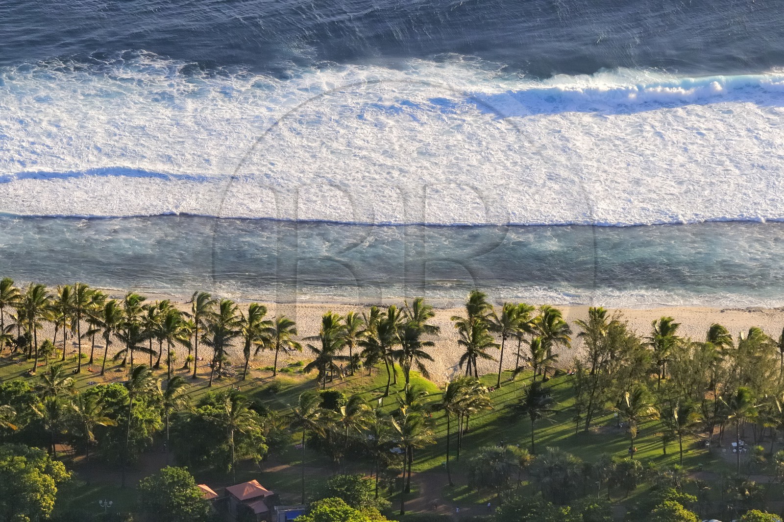 France, île de la Réunion, la côte sud, plage de Grand-Anse (vue aérienne)