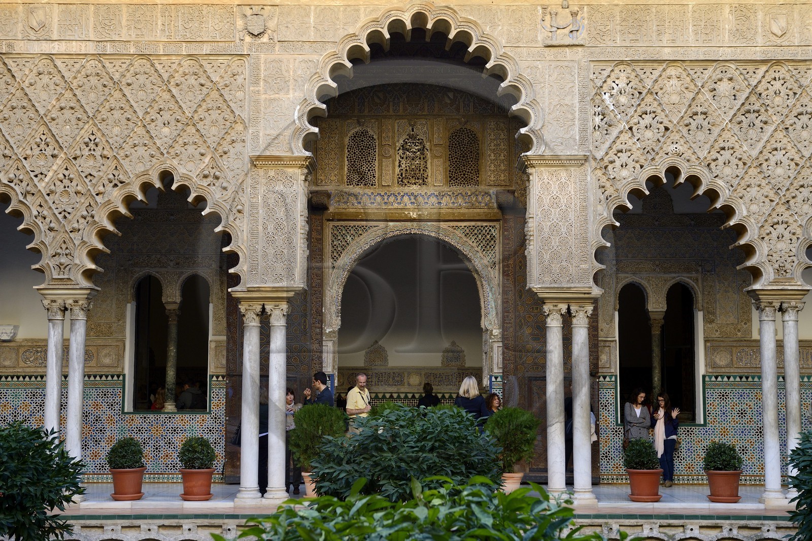 Espagne, Andalousie, Séville, Alcazar de Séville (Reales Alcazares de Sevilla), classé Patrimoine Mondial de l'UNESCO, la Cour des Demoiselles (Patio de las Doncellas)