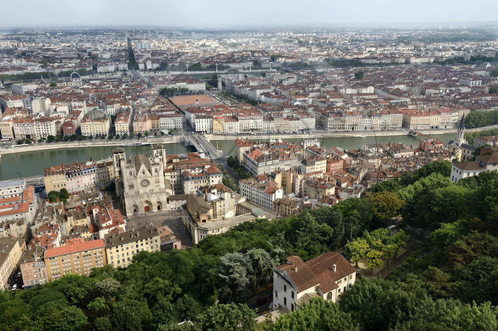 France, Rhone, Lyon, historical site listed as World Heritage by UNESCO, Vieux Lyon (Old Town), Saint Jean Cathedral (Saint John's Cathedral) and the district of La Presqu'Ile in the background