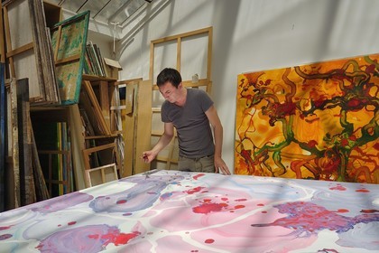 France, l'artiste peintre Vincent Guzman