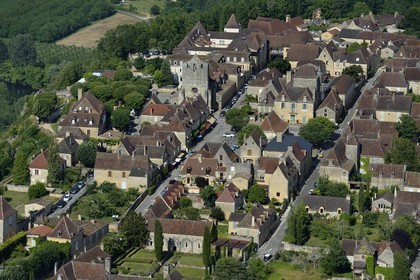 France, Dordogne (24), Périgord Noir, vallée de la Dordogne, vallée de la Dordogne, Domme, labellisé Les Plus Beaux Villages de France (vue aérienne)