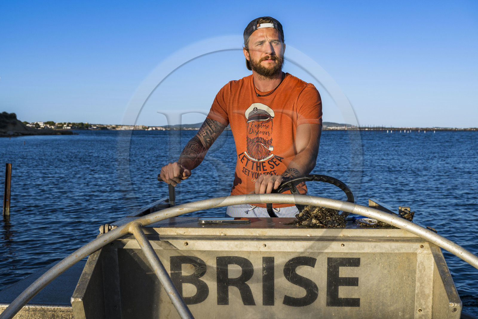 France, Herault, Etang de Thau, Meze, shellfish producers Quentin and Emmeline, Quentin Ovise