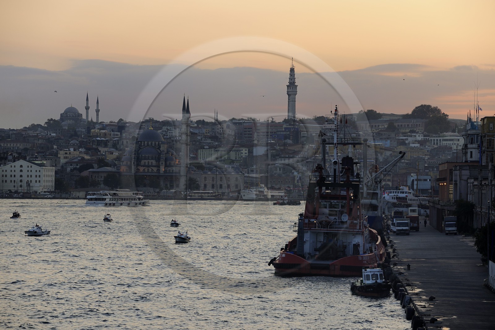 Turquie, Istanbul, quartier de karaköy, la gare maritime